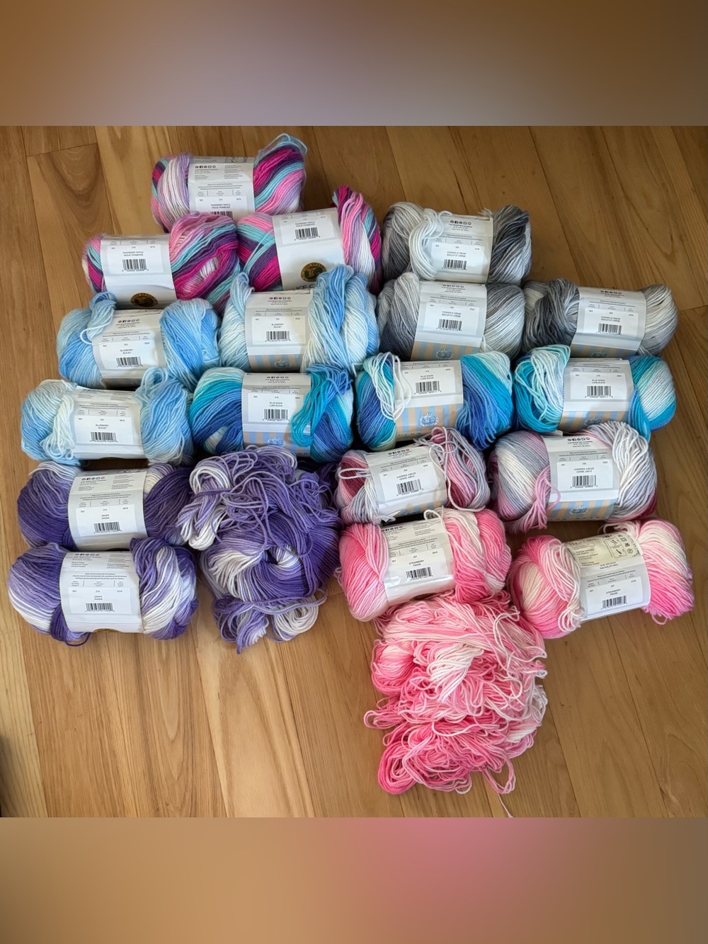 Lion Brand Ice Cream Yarn Lot 18 Skeins + Extras Self Striping Baby DK - Picture 4 of 4